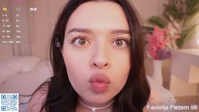 Snapshot of BlissHey chatting on December 2, 3:14 pm BlissHey online show from December 2, 3:14 pm