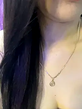 Snapshot of Mon_monbaby chatting on October 29, 6:40 pm Mon monbaby online show from October 29, 6:40 pm