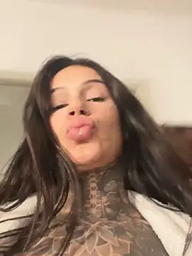 sereiaruiva99 online show from May 4, 5:05 pm