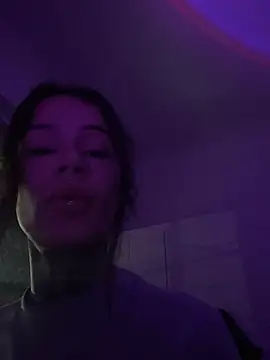 sereiaruiva99 online show from May 31, 2:39 am