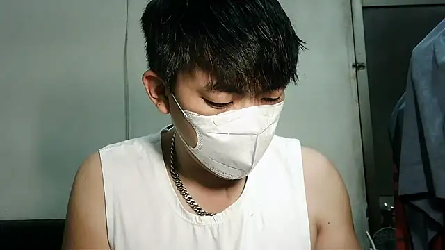 Snapshot of bigbb101011 chatting on October 24, 1:21 pm bigbb101011 online show from October 24, 1:21 pm