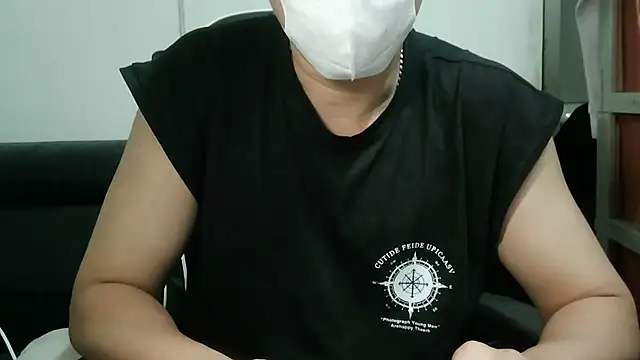 bigbb101011 online show from December 22, 2:39 pm