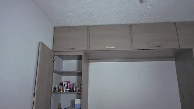 Snapshot of Candela___ chatting on February 22, 7:33 am Candela online show from February 22, 7:33 am