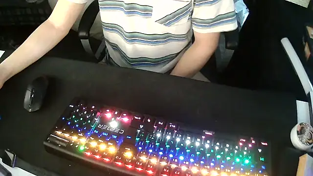 solooboy18 online show from September 30, 9:15 am