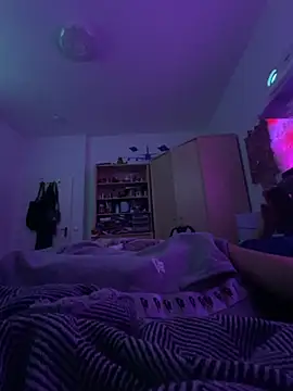 xmilolivex online show from October 15, 5:10 pm