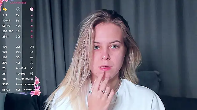 AngelAnty online show from November 14, 1:04 pm