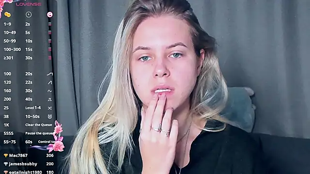 AngelAnty online show from November 17, 1:04 pm