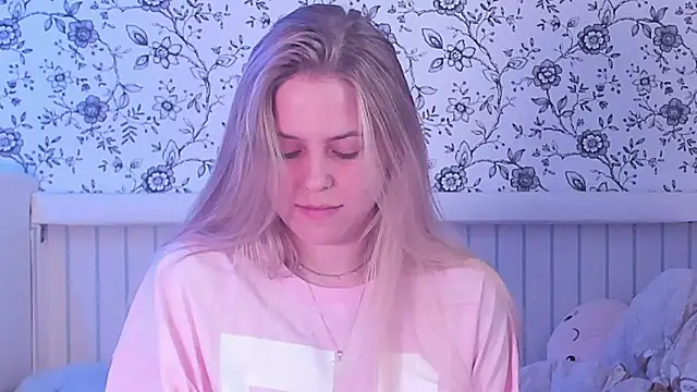 AngelAnty online show from June 1, 1:22 pm
