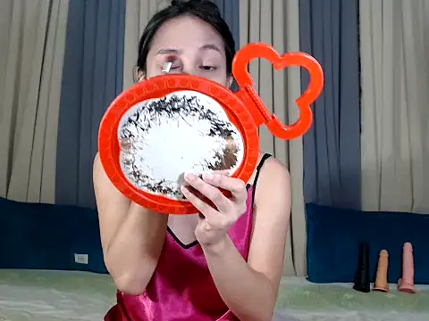 Jadehotcum online show from March 15, 12:45 pm