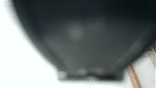 Snapshot of angelainparis28 chatting on December 3, 4:57 am angelainparis28 online show from December 3, 4:57 am