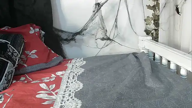 Snapshot of angelainparis28 chatting on October 24, 1:04 am angelainparis28 online show from October 24, 1:04 am