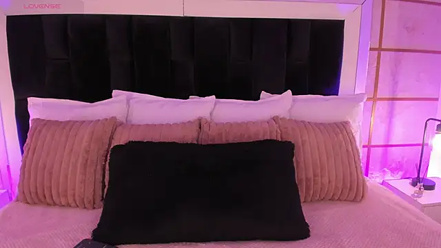 GretaVelvet online show from February 7, 7:55 pm