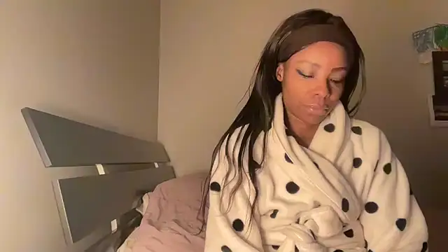 Snapshot of Peachyz69 chatting on October 26, 2:45 am Peachyz69 online show from October 26, 2:45 am