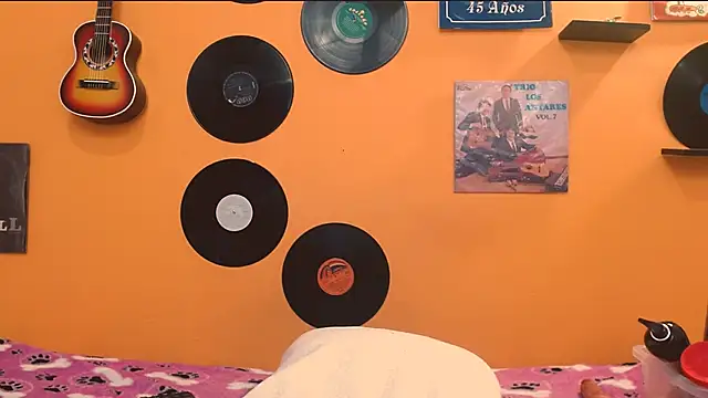 meisevil77 online show from December 5, 2:10 am