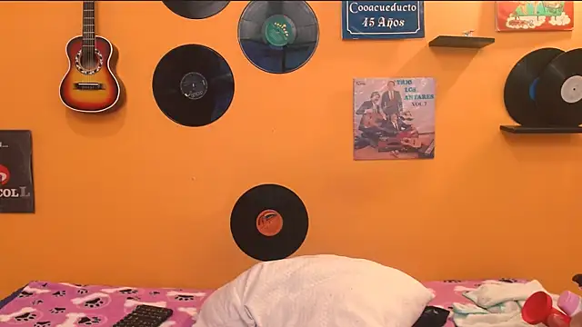 meisevil77 online show from December 16, 3:00 am