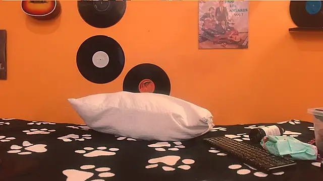 meisevil77 online show from November 27, 2:01 am