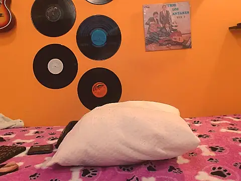 meisevil77 online show from October 30, 2:10 am