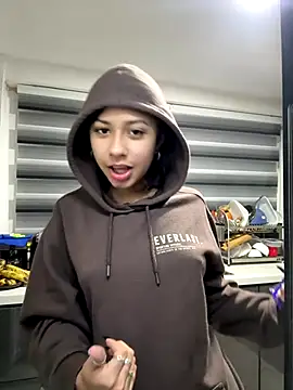 lynn9000 online show from November 23, 3:16 am