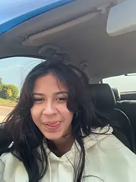 lynn9000 online show from November 14, 1:26 pm