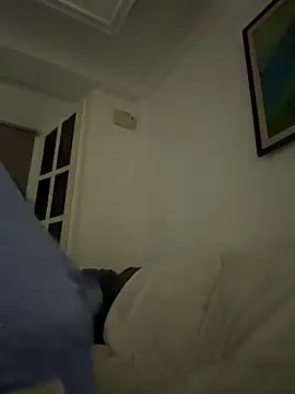 lynn9000 online show from December 21, 6:15 am