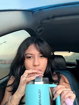 lynn9000 online show from November 15, 9:41 pm