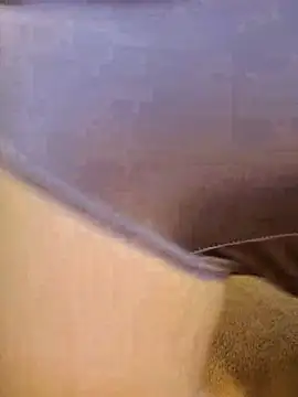 Snapshot of Bee_sweet chatting on March 2, 5:08 am Bee sweet online show from March 2, 5:08 am