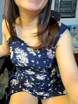 Bee sweet online show from April 16, 10:23 pm