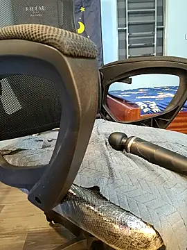 Bee sweet online show from December 14, 10:43 am