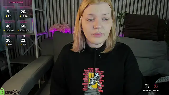 Michele Greenn online show from April 25, 1:08 am