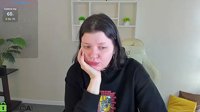 Michele Greenn online show from November 2, 1:10 am