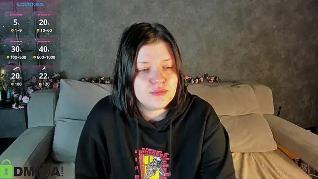 Michele Greenn online show from October 28, 1:06 am