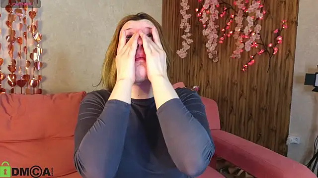 Michele Greenn online show from February 19, 12:40 am