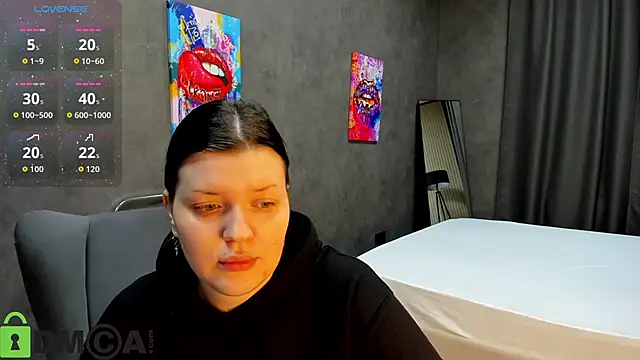 Michele Greenn online show from October 29, 1:04 am