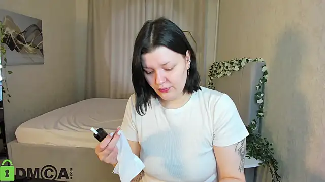 Michele Greenn online show from November 15, 3:32 am