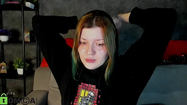 Michele Greenn online show from January 10, 1:01 am