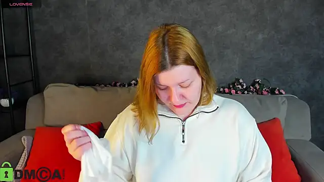 Michele Greenn online show from February 26, 1:05 am