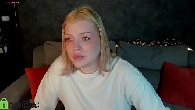 Michele Greenn online show from April 24, 1:07 am