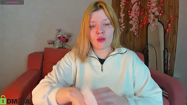 Michele Greenn online show from April 7, 1:07 am