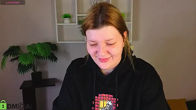 Michele Greenn online show from February 25, 1:06 am