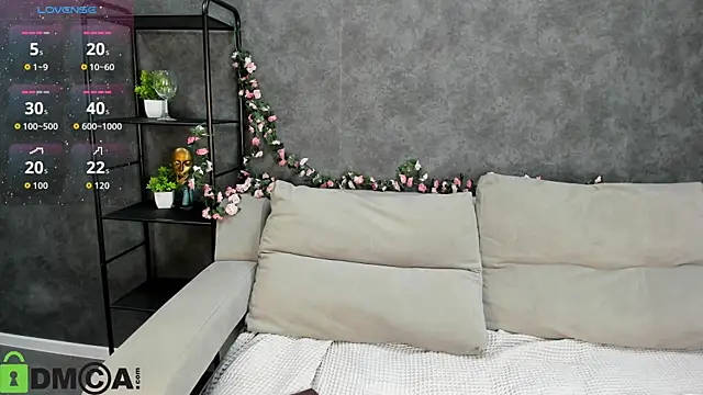 Michele Greenn online show from October 26, 1:06 am