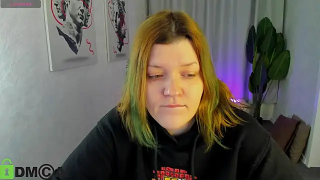 Michele Greenn online show from January 13, 1:09 am