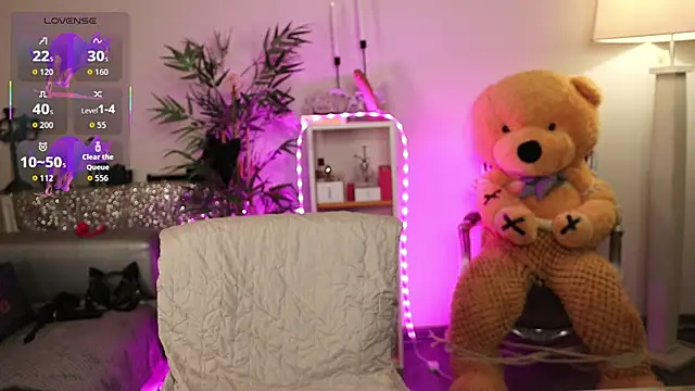 NovaHollisx online show from February 4, 4:51 am