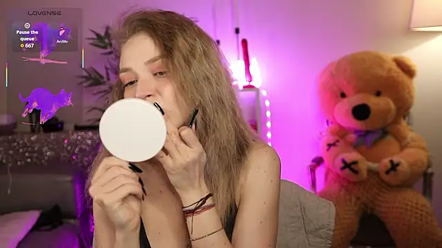 NovaHollisx online show from February 16, 4:55 am