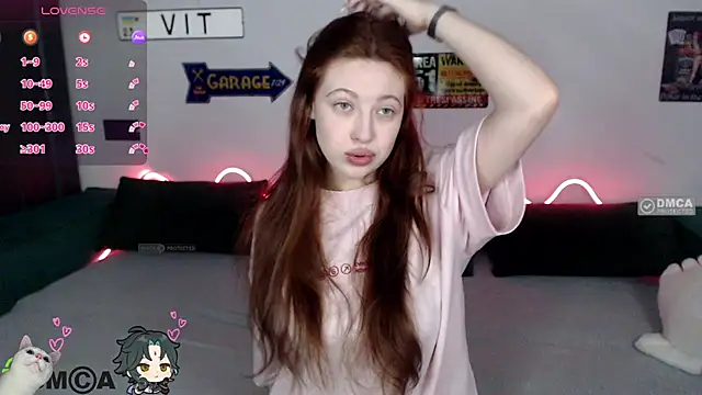 Snapshot of AmourLily chatting on July 5, 6:20 am AmourLily online show from July 5, 6:20 am