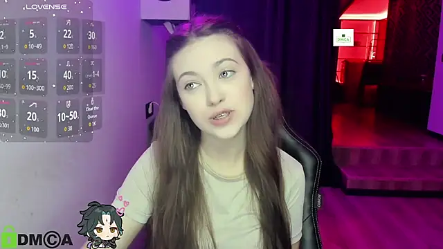 Snapshot of AmourLily chatting on October 4, 6:37 am AmourLily online show from October 4, 6:37 am
