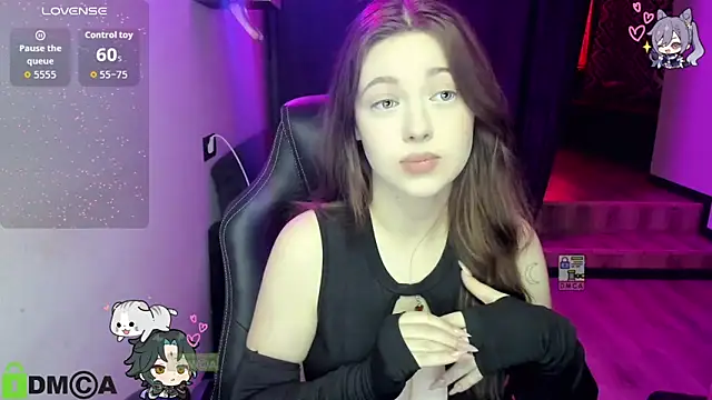 Snapshot of AmourLily chatting on October 16, 6:32 am AmourLily online show from October 16, 6:32 am