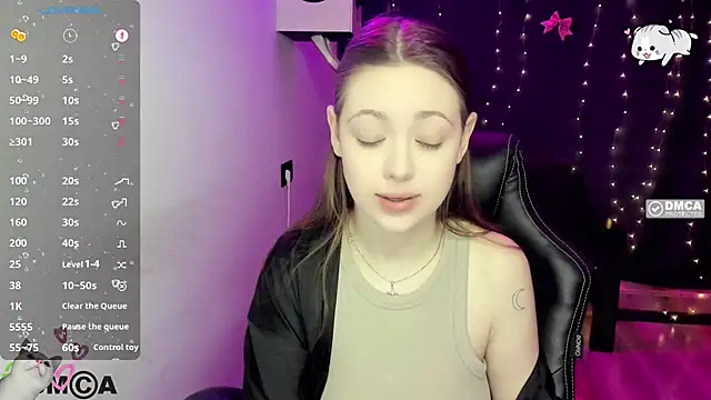 Snapshot of AmourLily chatting on January 12, 7:37 am AmourLily online show from January 12, 7:37 am