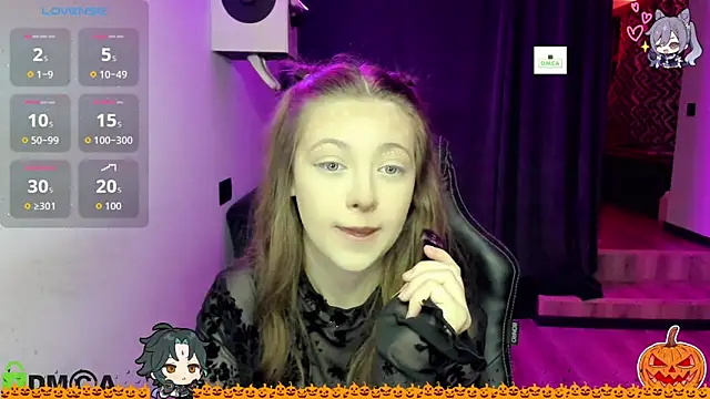 AmourLily online show from October 31, 8:00 am