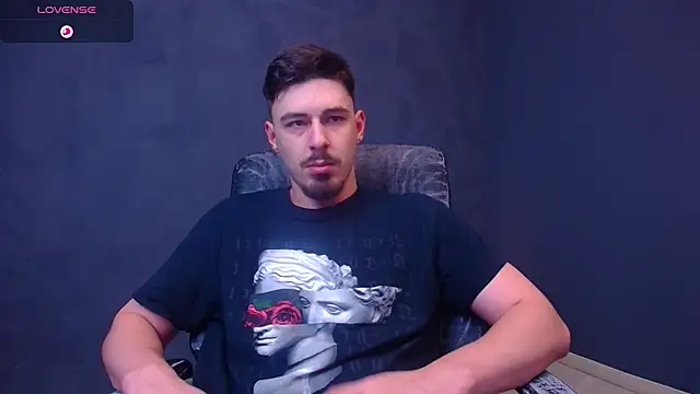 Snapshot of EnzoRace chatting on November 27, 6:25 am EnzoRace online show from November 27, 6:25 am