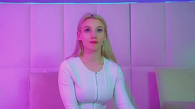 StacyEvances online show from September 23, 7:04 am